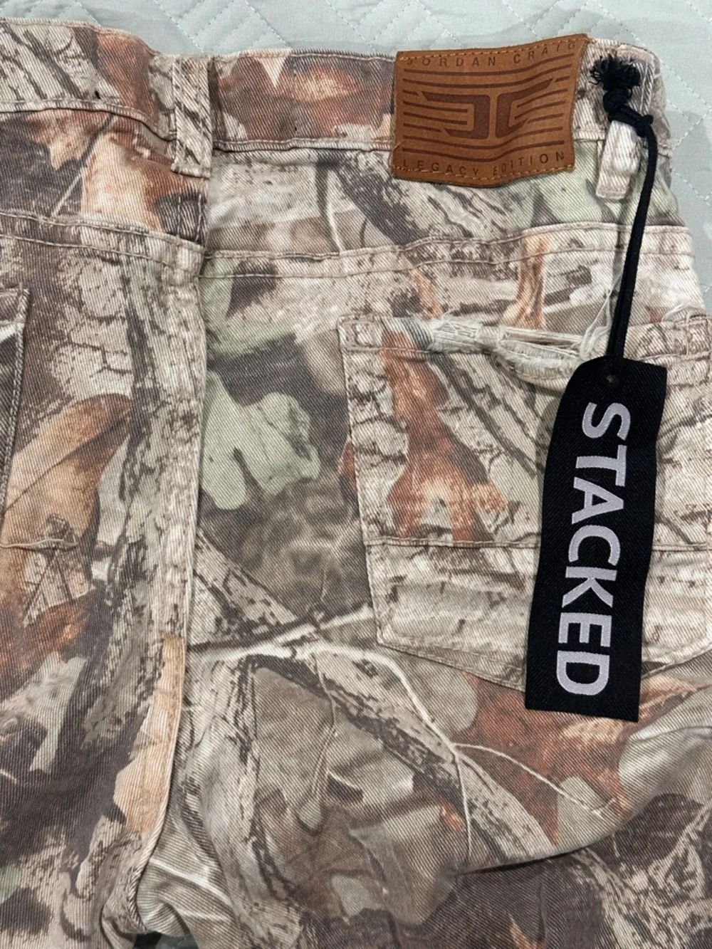 Jordan Craig Stacked Camo Jeans Men’s Size 14 Skinny Distressed Raw Hem - Picture 5 of 6